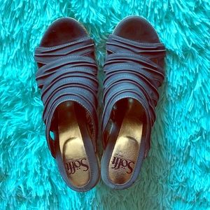 SOFFT denim color leather strap wedge sandal sz 7